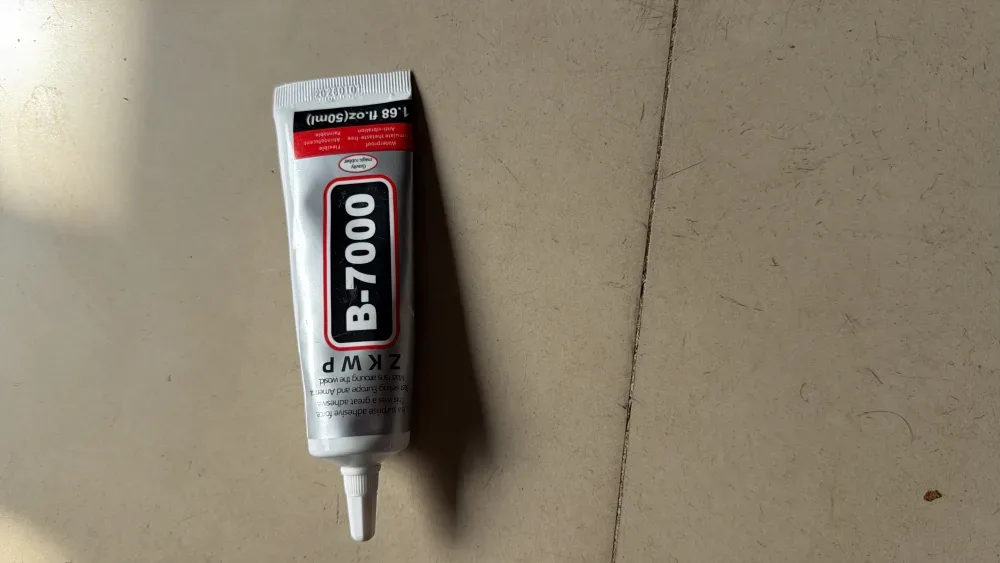 B-7000 Adhesive Glue Tube — Bathroom & Tile Care